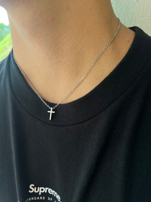 CROSS NECKLACE SILVER