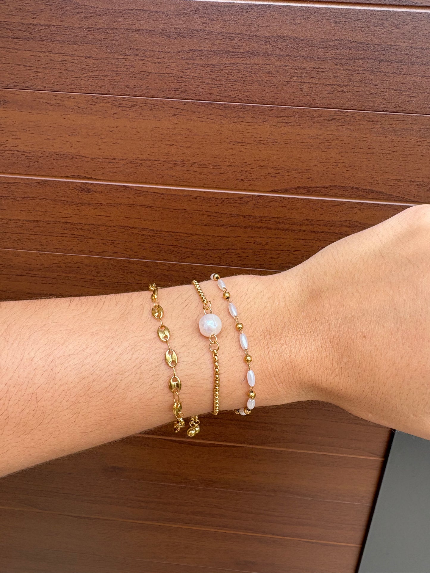 GOLD AND PEARL BRACELET