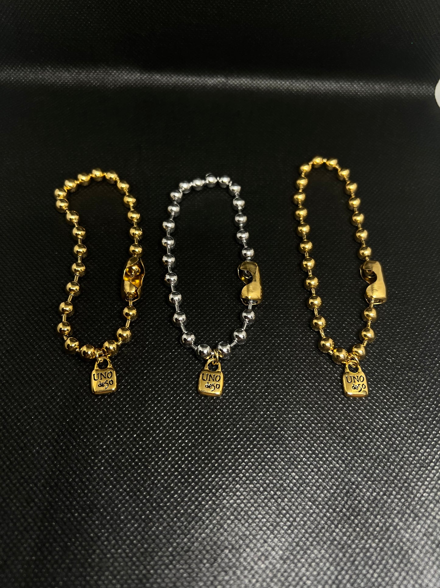 SILVER & GOLD UNO 50 BRACELETS